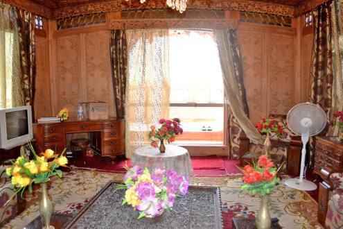 Egypt Houseboat, Srinagar 2